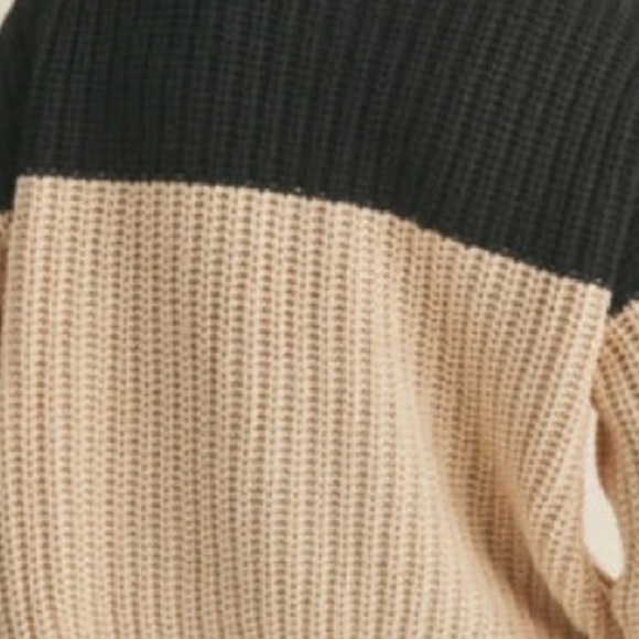CHUNKY KNIT 2 tone sweater . Black and tan! VERY VERSATILE!! Great quality! M/L - Picture 3 of 8